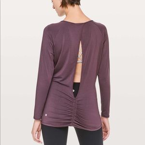 Lululemon deep stretch cinch long sleeve- Size 8